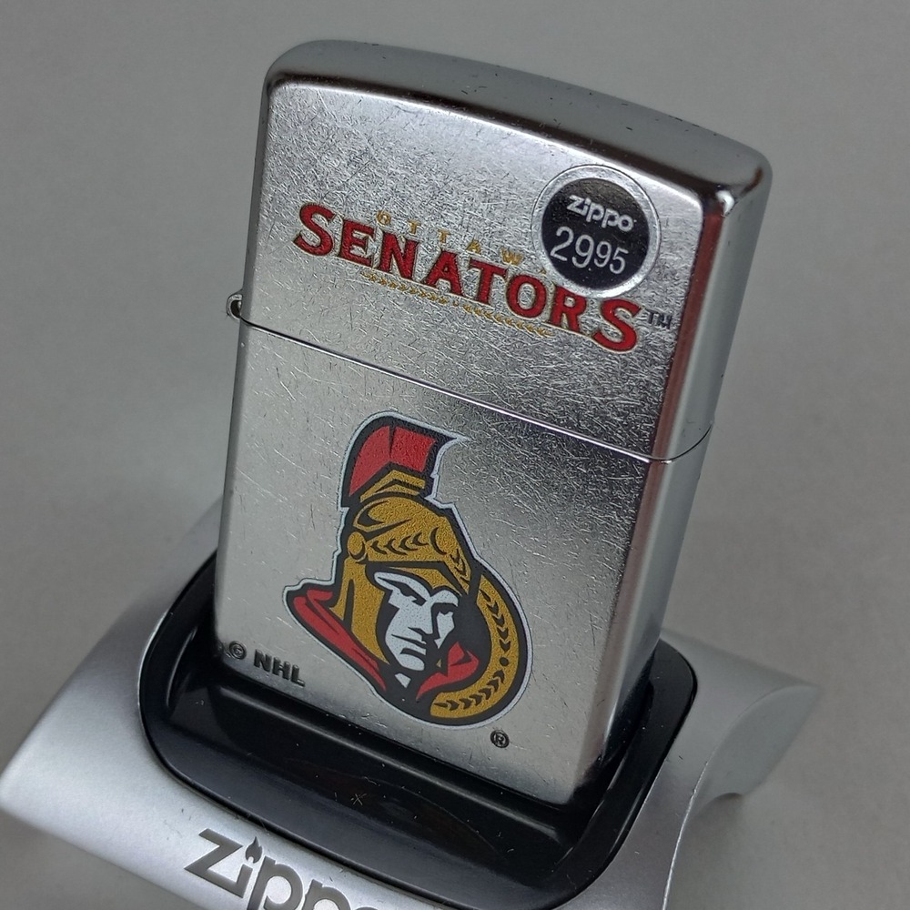 Brand New in Box Genuine Zippo NHL Hockey Ottawa Senators Street Chrome